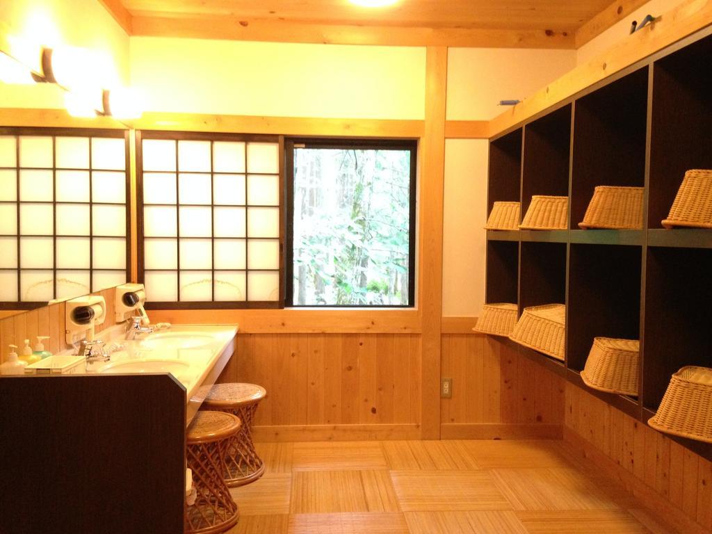 Okuhida Sanso Norikura Ikkyu Hotel ทาคายาม่า ภายนอก รูปภาพ